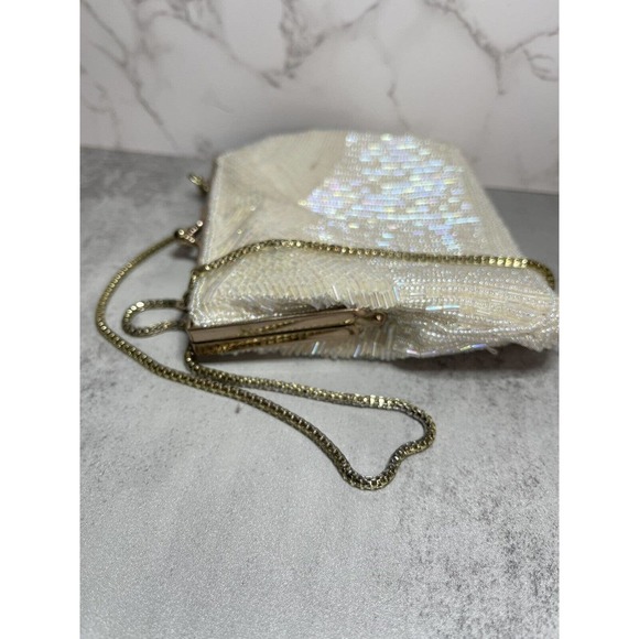 Vintage Small Size White Pearl Shimmer on White Micro Bead Chain Purse 6" x 5" - Picture 2 of 10